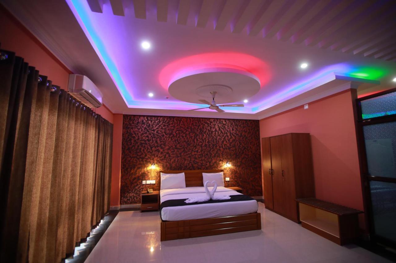 Tranquil Greens Ramakkalmedu Ngoại thất bức ảnh